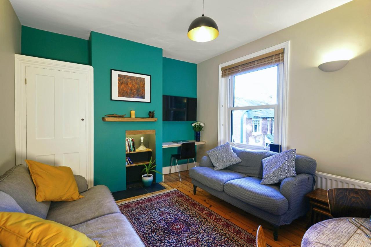Apartamento Tastefully Decorated 1-Bed With Free Parking - At Hem Winchester Exterior foto